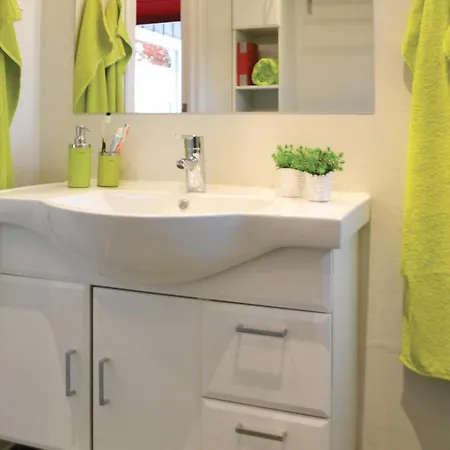 Svanen Semesterbostad *