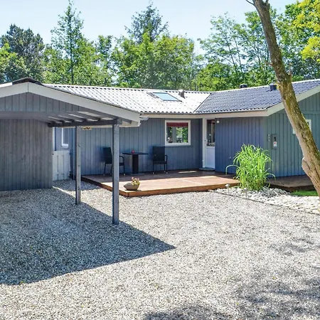Holiday home Svanen