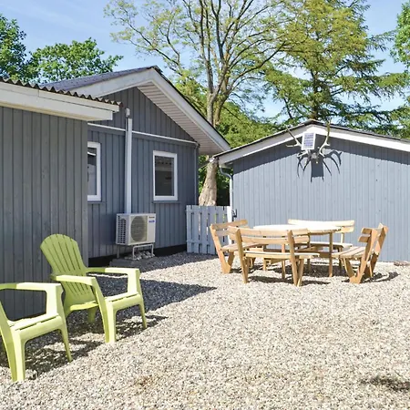 Svanen Holiday home Falen